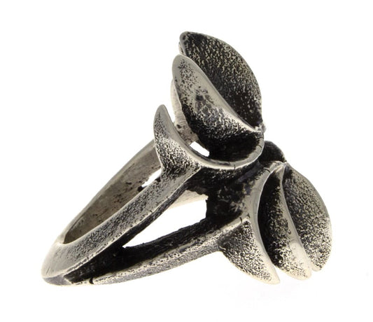Tufa Cast Spider Ring