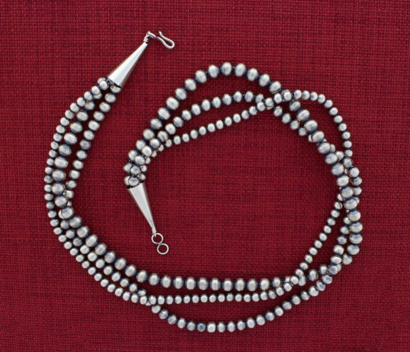 Collier en perles d'argent à 3 brins fait main