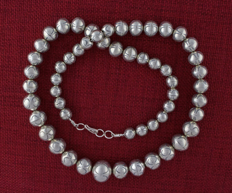 Collier en perles en argent sterling graduées fait main