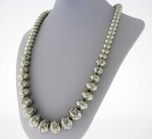 Collier en perles en argent sterling graduées fait main