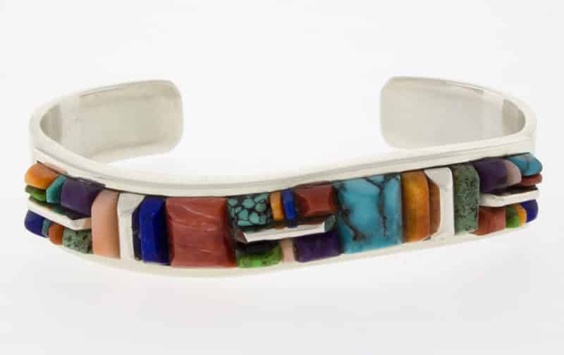マルチカラーの浮き彫り石のインレイブレスレット - $935 - STB#1382 