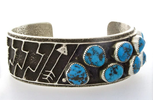 Bracciale in Tufa Cast di Turchese Kingman a Forma Libera Naturale