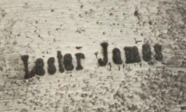 Bracciale in Tufa con Incastro di Pietre Cubiche e Inlay Turchese