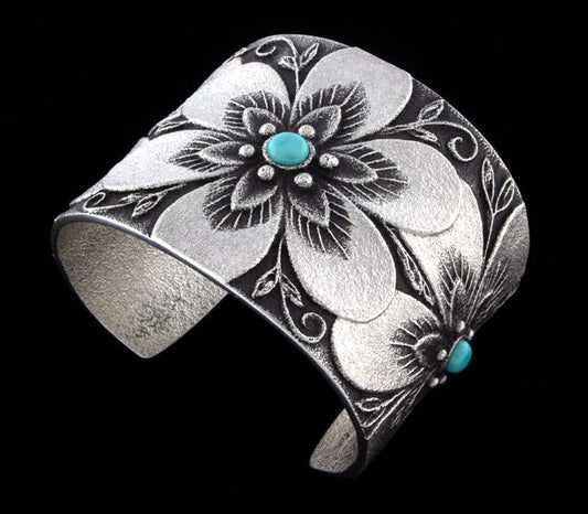 Tufa Cast Flower Bracelet With Natural Clear Lone Mountain Turquoise
