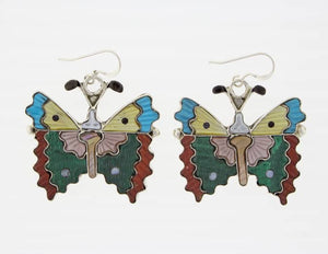Boucles d'oreilles en pierre incrustée sculptées à la main multicolores en forme de papillon