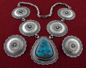 Collana con concho con pendente in turchese Birdseye Kingman naturale e orecchini con concho abbinati