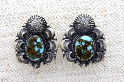 天然キングマンターコイズスカッシュブロッサムネックレスとマッチするイヤリング