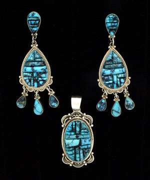 Pendentif et boucles d'oreilles en ensemble avec incrustation de pavé en turquoise naturelle de haute qualité de Cloud Mountain