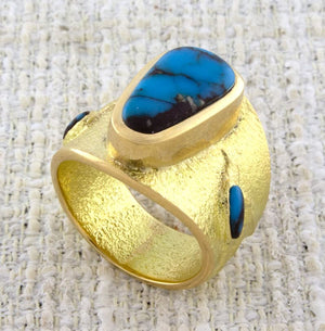 Anello in oro solido 18K Tufa Cast con turchese naturale Bisbee di alta qualità