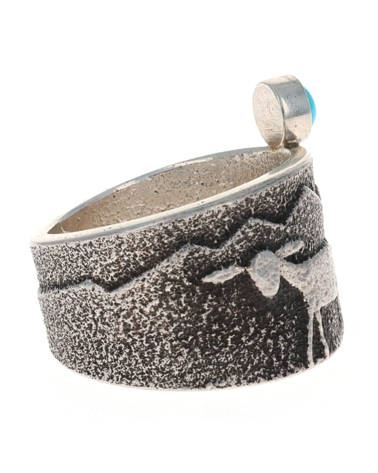 Anello con scena di agnello in fusione di tufa con turchese naturale Sleeping Beauty