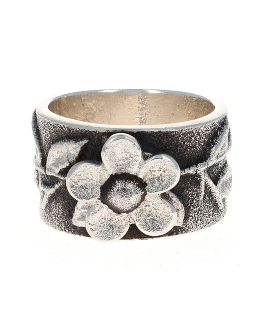 トゥファ鋳造花リング