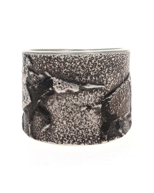 トゥファ鋳造「バッファロー狩り」リング