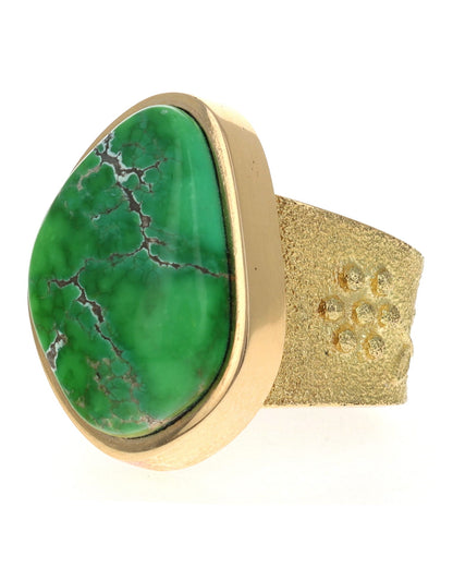18K Gold Ring With High Grade Natural Carico Lake Turquoise