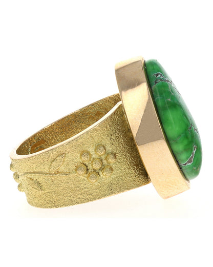 18K Gold Ring With High Grade Natural Carico Lake Turquoise