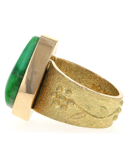 18K Gold Ring With High Grade Natural Carico Lake Turquoise