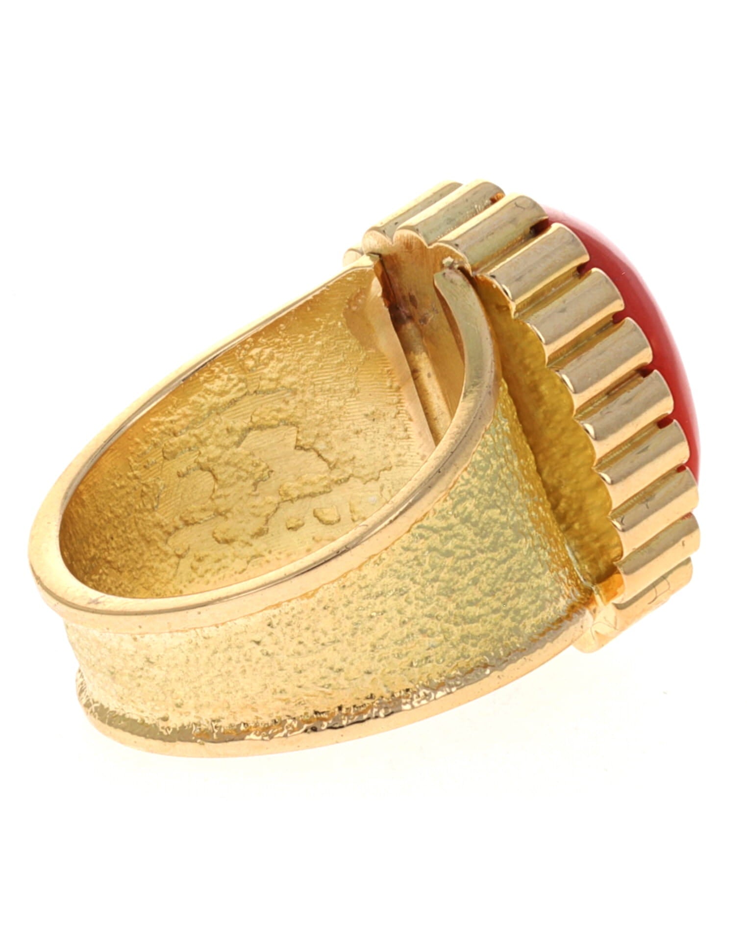 18K Gold Ring With High Grade Natural Japanese Momo Coral