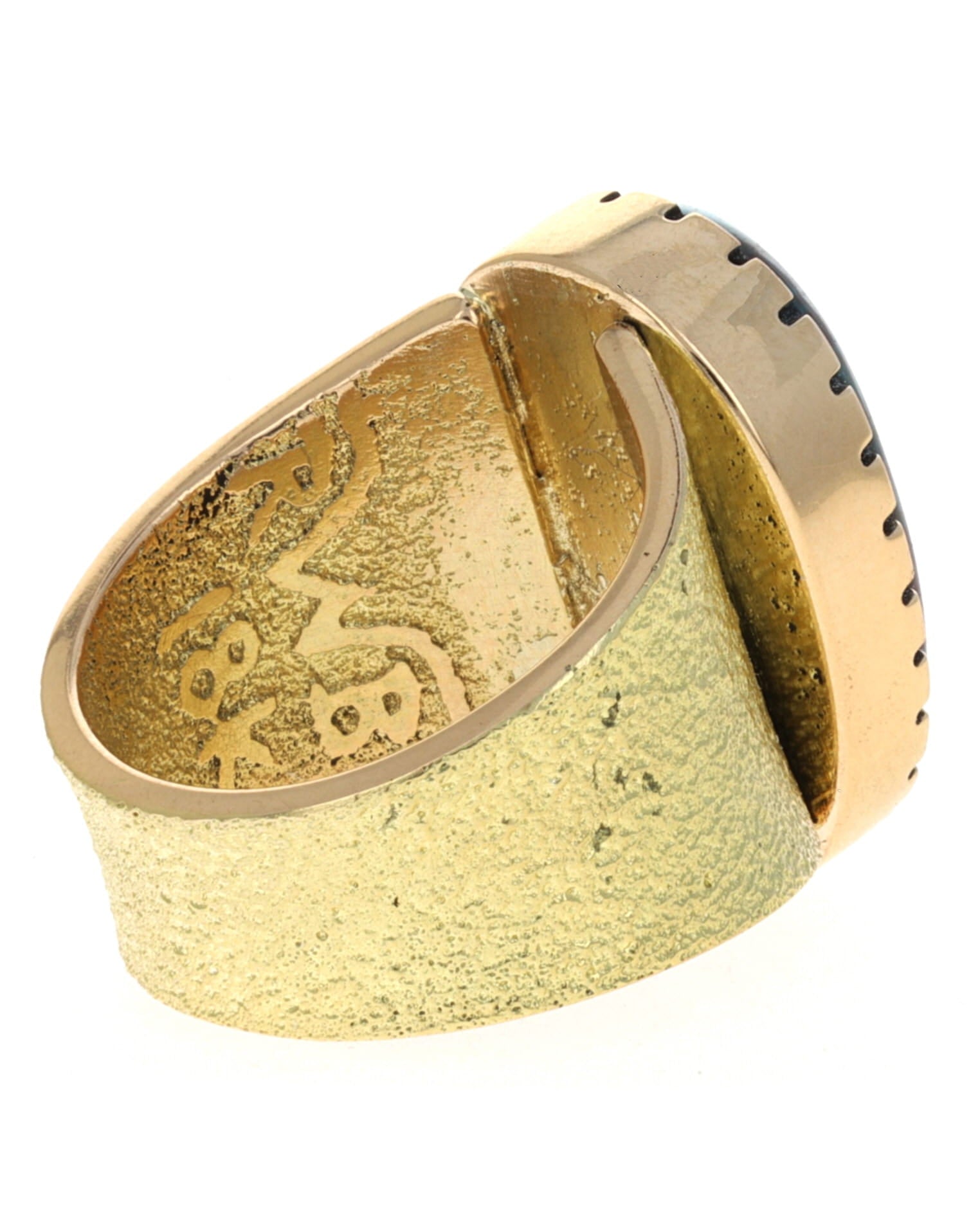 18K Gold Ring With High Grade Natural Smokey Bisbee Turquoise