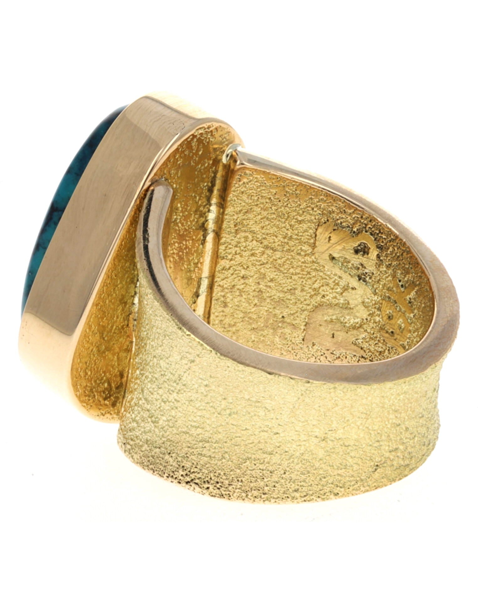 18K Gold Ring With High Grade Natural Smokey Bisbee Turquoise